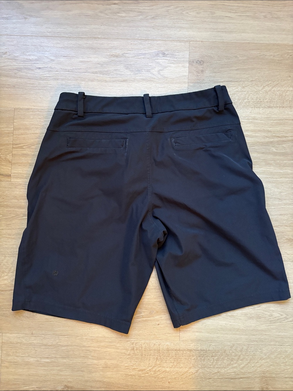 Men's lululemon Classic Black Performance Shorts - Picture 4 of 6